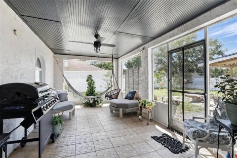 House in Deltona, Florida 3 bedrooms, 159.14 sq.m. № 2210064 - photo 30