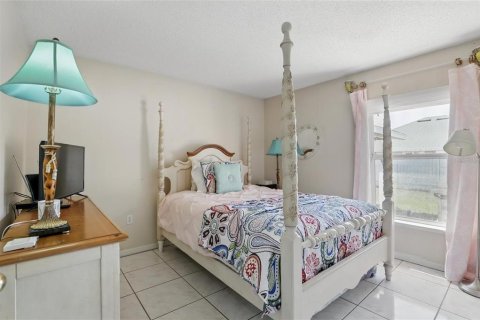 House in Deltona, Florida 3 bedrooms, 159.14 sq.m. № 2210064 - photo 25