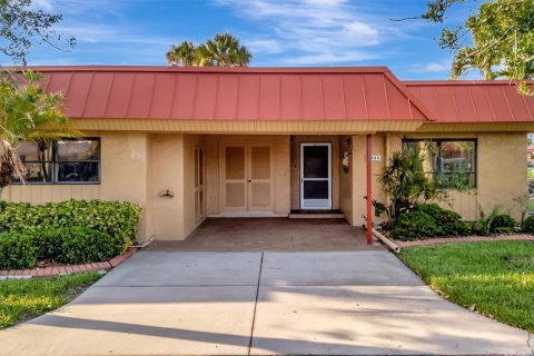Copropriété à vendre à Bradenton, Floride: 2 chambres, 120.4 m2 № 2329800 - photo 15