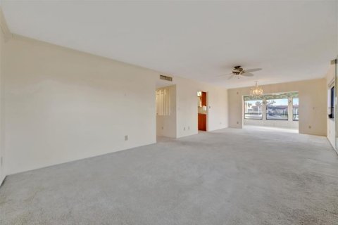 Copropriété à vendre à Bradenton, Floride: 2 chambres, 120.4 m2 № 2329800 - photo 22