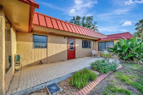 Copropriété à vendre à Bradenton, Floride: 2 chambres, 120.4 m2 № 2329800 - photo 14