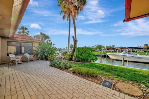 Copropriété à vendre à Bradenton, Floride: 2 chambres, 120.4 m2 № 2329800 - photo 13