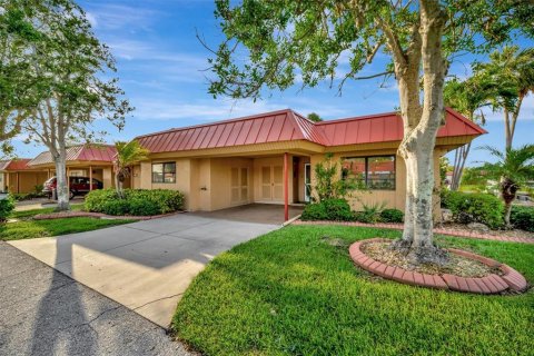 Copropriété à vendre à Bradenton, Floride: 2 chambres, 120.4 m2 № 2329800 - photo 16