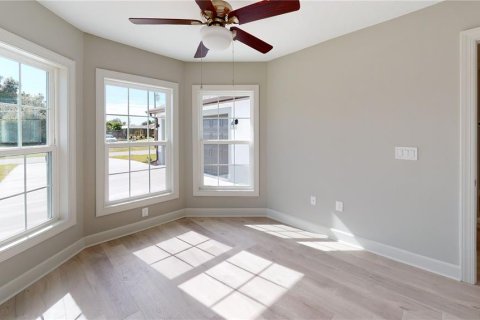 House in North Port, Florida 3 bedrooms, 131.18 sq.m. № 1555289 - photo 10