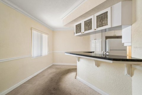 House in Belleair, Florida 3 bedrooms, 138.7 sq.m. № 2210984 - photo 7