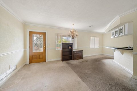 House in Belleair, Florida 3 bedrooms, 138.7 sq.m. № 2210984 - photo 6