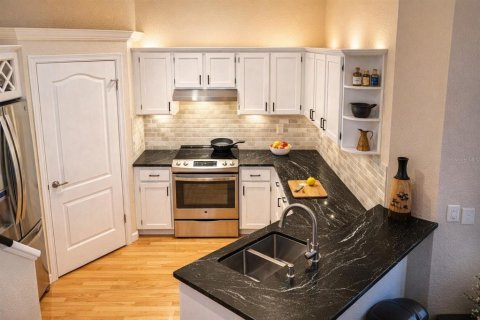 Снять в аренду кондоминиум в Тампа, Флорида 3 комнаты, 140.65м2, № 2097069 - фото 8