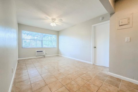 Townhouse in Pompano Beach, Florida 1 bedroom, 46.45 sq.m. № 2088317 - photo 2