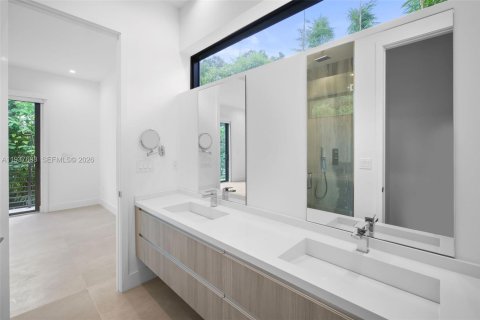 Adosado en venta en Miami, Florida, 4 dormitorios, 225.2 m2 № 1996853 - foto 22