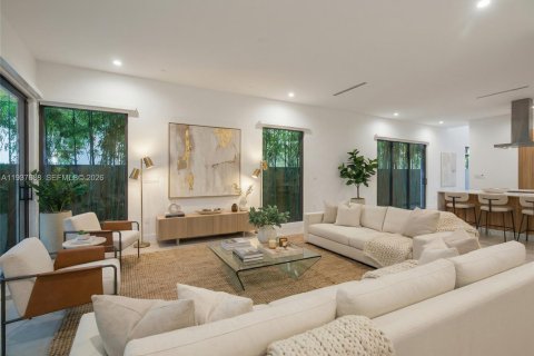 Adosado en venta en Miami, Florida, 4 dormitorios, 225.2 m2 № 1996853 - foto 5