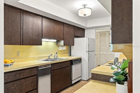 Condominio en venta en Sarasota, Florida, 2 dormitorios, 201.6 m2 № 2432802 - foto 15