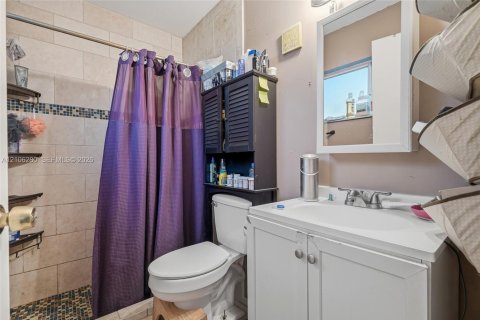 House in Port St. Lucie, Florida 3 bedrooms, 122.63 sq.m. № 2428190 - photo 27