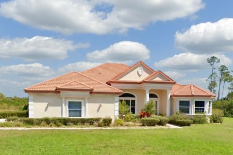 House in Venice, Florida 4 bedrooms, 368.73 sq.m. № 2093482 - photo 2