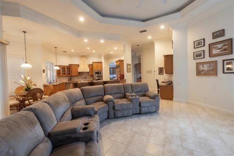 House in Venice, Florida 4 bedrooms, 368.73 sq.m. № 2093482 - photo 14