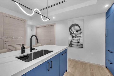 Copropriété à vendre à Coral Gables, Floride: 2 chambres № 2061815 - photo 15