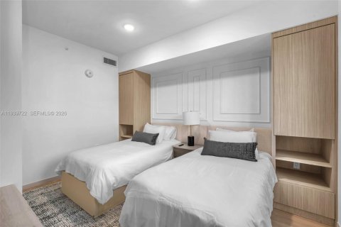 Copropriété à vendre à Coral Gables, Floride: 2 chambres № 2061815 - photo 24