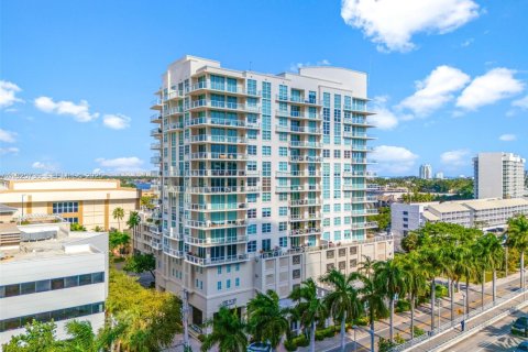 Condo in Fort Lauderdale, Florida, 2 bedrooms № 1986138 - photo 1
