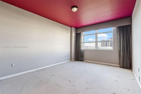 Condo in Fort Lauderdale, Florida, 2 bedrooms № 1986138 - photo 21