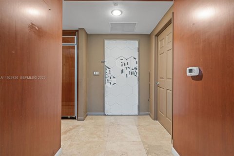 Condo in Fort Lauderdale, Florida, 2 bedrooms № 1986138 - photo 3