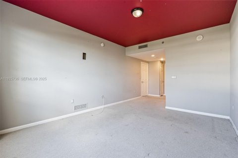 Condo in Fort Lauderdale, Florida, 2 bedrooms № 1986138 - photo 23