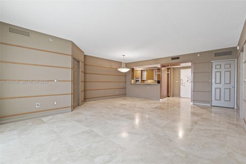Condo in Fort Lauderdale, Florida, 2 bedrooms № 1986138 - photo 10