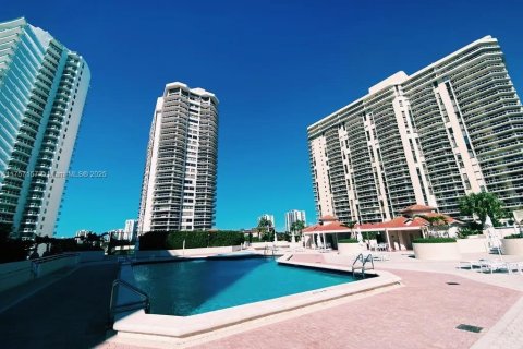 Condo in Aventura, Florida, 2 bedrooms in LANDMARK № 1959351 - photo 14