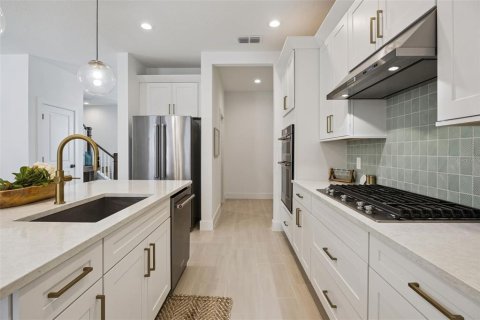Villa ou maison à vendre à Apopka, Floride: 3 chambres, 191.66 m2 № 2421828 - photo 10