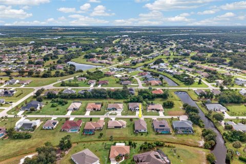 Villa ou maison à vendre à Punta Gorda, Floride: 4 chambres, 168.34 m2 № 2410112 - photo 27