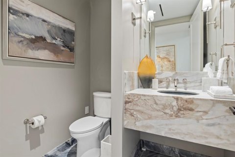 Condo in Orlando, Florida, 3 bedrooms  № 2165898 - photo 15
