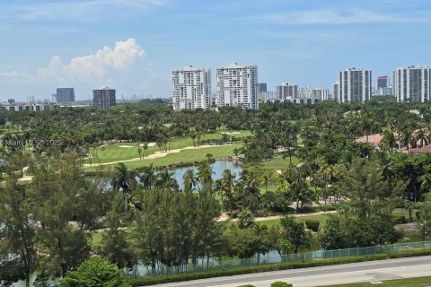 Condominio en venta en Aventura, Florida, 2 dormitorios, 126.44 m2 № 1962314 - foto 22