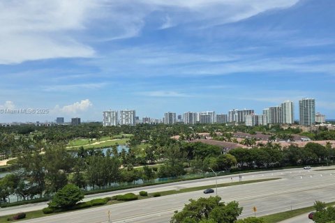 Condominio en venta en Aventura, Florida, 2 dormitorios, 126.44 m2 № 1962314 - foto 25