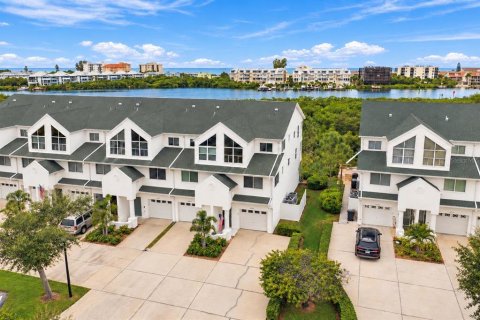 Touwnhouse à vendre à Seminole, Floride: 3 chambres, 201.97 m2 № 2402803 - photo 3