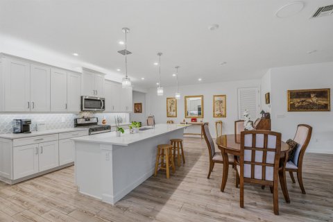 Casa en venta en Port St. Lucie, Florida, 3 dormitorios, 237.27 m2 № 2422874 - foto 8