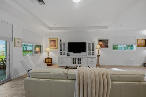 Casa en venta en Port St. Lucie, Florida, 3 dormitorios, 237.27 m2 № 2422874 - foto 11
