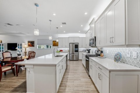 Casa en venta en Port St. Lucie, Florida, 3 dormitorios, 237.27 m2 № 2422874 - foto 4