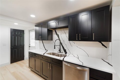 Casa en alquiler en Largo, Florida, 3 dormitorios, 98.2 m2 № 1913582 - foto 2