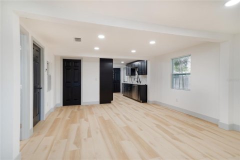 Casa en alquiler en Largo, Florida, 3 dormitorios, 98.2 m2 № 1913582 - foto 3
