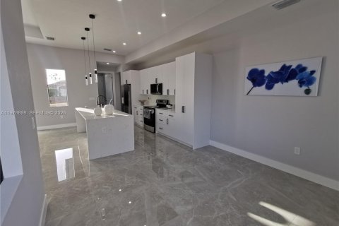 Casa en venta en Cape Coral, Florida, 4 dormitorios, 169.27 m2 № 2047494 - foto 15