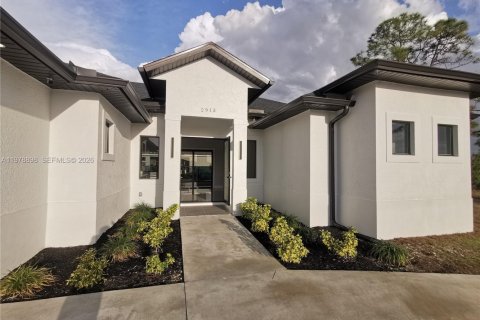 Casa en venta en Cape Coral, Florida, 4 dormitorios, 169.27 m2 № 2047494 - foto 4