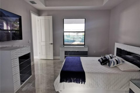 Casa en venta en Cape Coral, Florida, 4 dormitorios, 169.27 m2 № 2047494 - foto 22