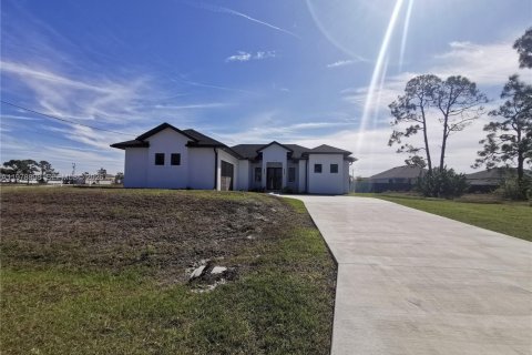 Casa en venta en Cape Coral, Florida, 4 dormitorios, 169.27 m2 № 2047494 - foto 5