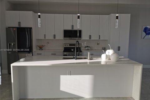 Casa en venta en Cape Coral, Florida, 4 dormitorios, 169.27 m2 № 2047494 - foto 18