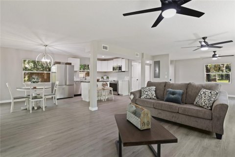 Villa ou maison à vendre à Hawthorne, Floride: 2 chambres, 176.89 m2 № 1900383 - photo 5