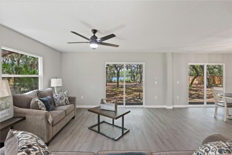 Villa ou maison à vendre à Hawthorne, Floride: 2 chambres, 176.89 m2 № 1900383 - photo 9