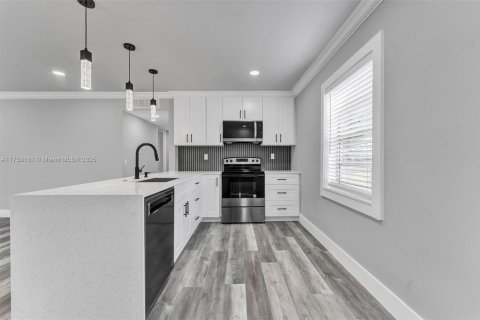 Condo in Delray Beach, Florida, 2 bedrooms  № 1707080 - photo 3