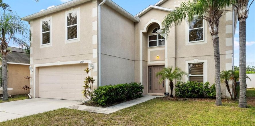 Casa en Gibsonton, Florida 4 dormitorios, 262.45 m2 № 1910858