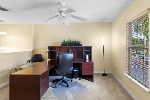 House in Gibsonton, Florida 4 bedrooms, 262.45 sq.m. № 1910858 - photo 30