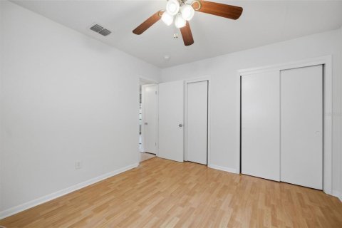 House in Dunedin, Florida 2 bedrooms, 133.13 sq.m. № 2400342 - photo 17