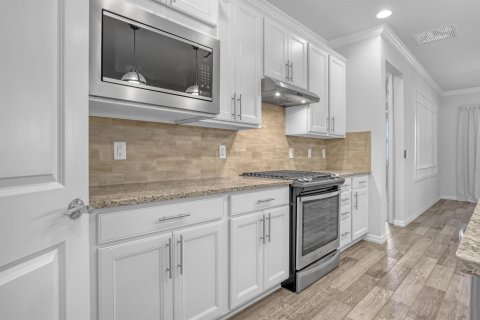 Villa ou maison à vendre à Port St. Lucie, Floride: 2 chambres, 189.61 m2 № 2413143 - photo 13