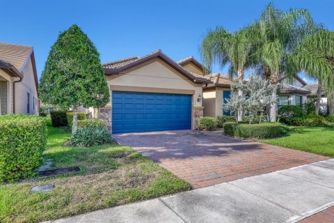 Villa ou maison à vendre à Port St. Lucie, Floride: 2 chambres, 189.61 m2 № 2413143 - photo 2